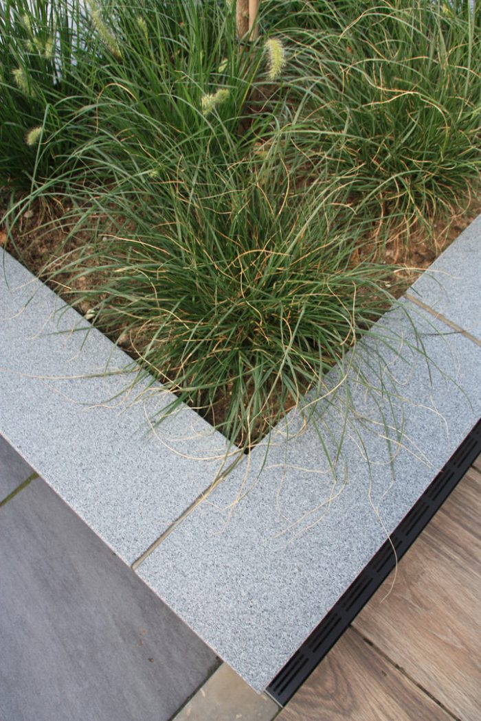 Vijverrand 100x20x3cm Dark Grey (6 zijdes verzoet, 8 facetranden) - Afbeelding 2